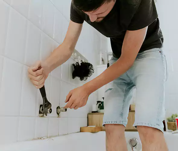 Affordable Bathtub Faucet Replacement in East Islip: Choose Experienced Local Technicians