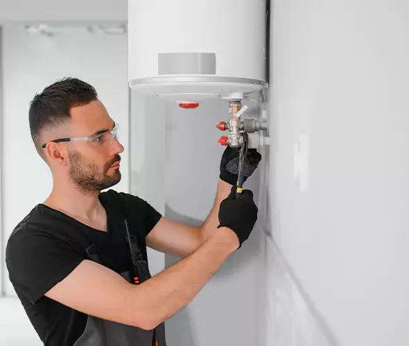 Expert Plumber for Water Heater Expansion Tank Installation in East Islip, NY