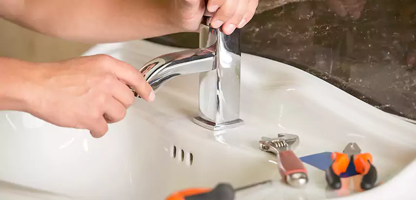 Bathtub Faucet Replacement in East Islip