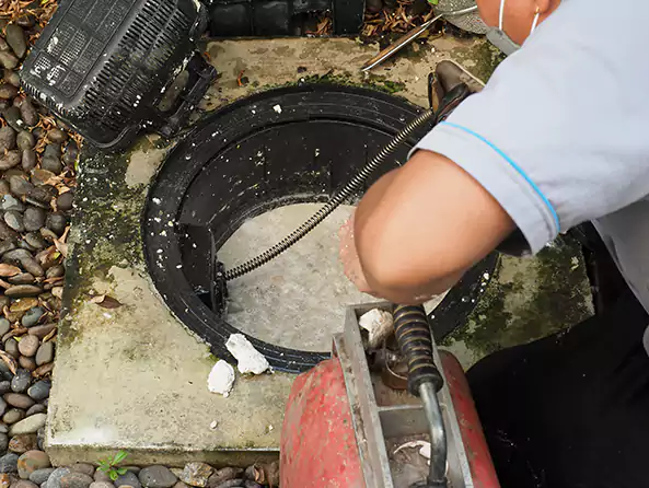 Why Choose East Islip Plumbing for Sewer Line Cleaning in East Islip, NY?